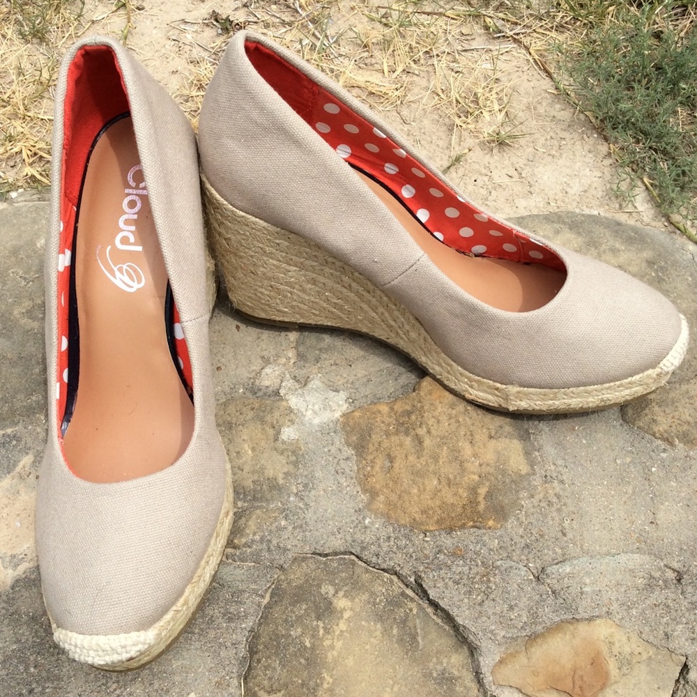 CLOUD 9 ESPADRILLE WEDGES
